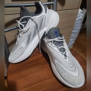 Adidas Ozelia Shoes. Size 10